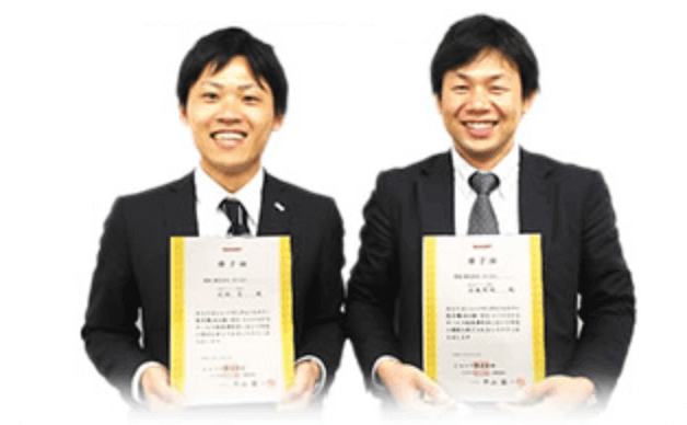 メンテナンススタッフは全員メーカー認定資格取得者で構成された精鋭揃い！